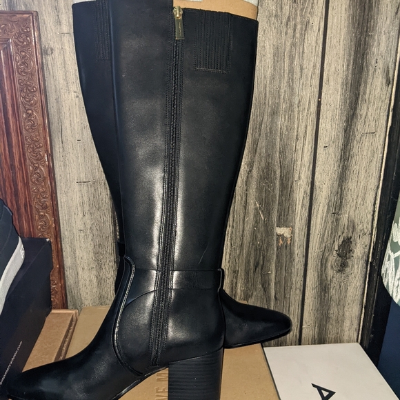 Tall Michael Kors riding Boots - Picture 3 of 5
